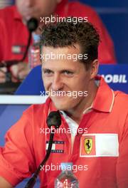 29.06.2000 Magny Cours, Frankreich, Michael Schumacher heute bei Pressekonferenz zum Formel 1 GP von Frankreich in Magny Cours.  c xpb.cc