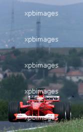 13.08.2000 Budapest, Ungarn,  Michael Schumacher im Ferrari heute beim Warmup zum Formel 1 Grand Prix von Ungarn in Budapest. c xpb.cc