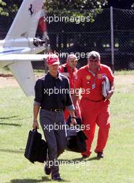 07.09.2000 Monza, Italien, Michael Schumacher heute nach seiner Ankunft mit dem Hubschrauber im Fahrerlager zum Formel 1 Grand Prix von Italien in Monza. c xpb.cc