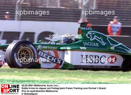 02.03.2001 Melbourne, Australien, Eddie Irvine im Jaguar am Freitag beim Freien Training zum Formel 1 Grand Prix im australischen Melbourne. c xpb.cc