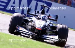 03.03.2001 Melbourne, Australien, David Coulthard im McLaren-Mercedes beim Qualifying zum Formel 1 Grand Prix im australischen Melbourne. c xpb.cc