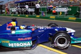 03.03.2001 Melbourne, Australien, Nick Heidfeld im Sauber-Petronas am Samstag beim Qualifying zum Formel 1 Grand Prix im australischen Melbourne. c xpb.cc