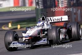 03.03.2001 Melbourne, Australien, Mika Hakkinen im McLaren-Mercedes beim Qualifying zum Formel 1 Grand Prix im australischen Melbourne. c xpb.cc