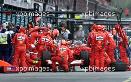 04.03.2001 Melbourne, Australien, Michael Schumacher (Ferraribei seinem Boxenstop heute beim Formel 1 Grand Prix im australischen Melbourne.  c xpb.cc