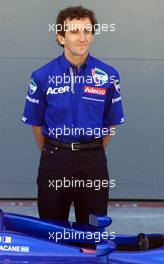 28.02.2001 Melbourne, Australien, Teamchef Alain Prost am Mittwoch bei PrSsentation des neuen Formel 1 Prost AP04 in der Boxengasse der Formel 1 Strecke im australischen Melbourne.  c xpb.cc