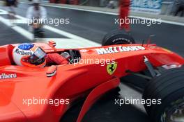 01.09.2001 Spa, Belgien, Rubens Barrichello im Ferrari am Samstag (01.09.2001) beim Training zum Formel 1 Grand Prix von Belgien am Sonntag in Spa. c xpb.cc