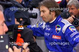 01.09.2001 Spa, Belgien, Heinz Harald Frentzen (PROST) nach seiner viertschnellsten Zeit am Samstag (01.09.2001) beim Qualifying zum Formel 1 Grand Prix von Belgien am Sonntag in Spa. c xpb.cc