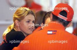 02.09.2001 Spa, Belgien, Michael Schumacher und Ehefrau Corinna Schumacher im Ferrari-Motorhome am Sonntag (02.09.2001) nach dem Formel 1 Grand Prix von Belgien am Sonntag in Spa. c xpb.cc