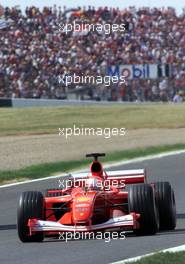 30.06.2001 Magny Cours, Frankreich, Michael Schumacher im Ferrari am Samstag (30.06.2001) beim Training zum Formel 1 Grand Prix von Frankreich. c xpb.cc