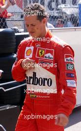 26.05.2001 Monte Carlo, Monaco, Michael Schumacher (FERRARI) nach der zweitschnellsten Zeit im Qualifying am Samstag (26.05.2001) zum Formel 1 Grand Prix von Monaco. c xpb.cc