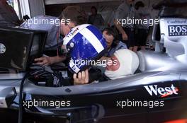 24.05.2001 Monte Carlo, Monaco, David Coulhard im McLaren-Mercedes am Donnerstag (24.05.2001) beim Freien Training zum Formel 1 Grand Prix von Monaco. c xpb.cc