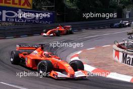 27.05.2001 Monte Carlo, Monaco, Michael Schumacher im FERRARI vor Rubens Barrichello und Ralf Schumacher im BWM-Williams am Sonntag (27.05.2001) beim Formel 1 Grand Prix von Monaco. c xpb.cc