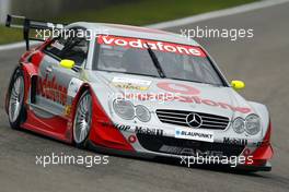 04.05.2002 Zolder, Belgien, DTM, Samstag in Zolder, Bernd Schneider (Vodafone AMG-Mercedes) auf der Strecke, Training, Belgien c xpb.cc Email: info@xpb.cc, weitere Bilder auf der Datenbank: www.xpb.cc