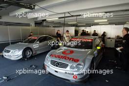 03.04.2002 Hockenheim, Deutschland, DTM Testfahrten auf dem Hockenheimring am Mittwoch, Wagen von Bernd Schneider (D) in der Box, CLK, AMG-Mercedes c xpb.cc Mail: info@xpb.cc  Datenbank: www.xpb.cc 