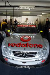 03.04.2002 Hockenheim, Deutschland, DTM Testfahrten auf dem Hockenheimring am Mittwoch, Wagen von Bernd Schneider (D) in der Box, CLK, AMG-Mercedes c xpb.cc Mail: info@xpb.cc  Datenbank: www.xpb.cc 