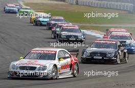 21.04.2002 Hockenheim, Deutschland, DTM, Sonntag in Hockenheim (kleiner Kurs), Bernd Schneider (Vodafone AMG-Mercedes) vor Jean Alesi (AMG-Mercedes), Rennen, Strecke c xpb.cc Email: info@xpb.cc, weitere Bilder auf der Datenbank: www.xpb.cc