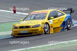 21.04.2002 Hockenheim, Deutschland, DTM, Sonntag in Hockenheim (kleiner Kurs),Manuel Reuter (Opel Team Phoenix), Rennen, Strecke c xpb.cc Email: info@xpb.cc, weitere Bilder auf der Datenbank: www.xpb.cc