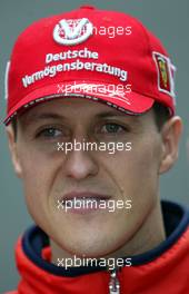 02.03.2002 Melbourne, Australien, Michael Schumacher, Paddock, Portrait. Auftakt zur Formel1 Saison 2002 in Melbourne (MEL) c xpb.cc Mail: info@xpb.cc  Datenbank: www.xpb.cc 