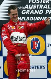 03.03.2002 Melbourne, Australien, Siegerehrung, GP von Australien, Podium, Michael Schumacher (erster), Melbourne (MEL) c xpb.cc Mail: info@xpb.cc  Datenbank: www.xpb.cc 