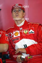 11.05.2002 Spielberg, Oesterreich, F1 in Spielberg am Samstag, Michael Schumacher (Ferrari) in der Box, Formel 1 Grand Prix (GP) von Austria 2002 auf dem A1 Ring, Österreich, Zeltweg, Spielberg c xpb.cc Email: info@xpb.cc, weitere Bilder auf der Datenbank: www.xpb.cc