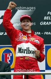 01.09.2002 Spa-Francorchamps, Belgien, F1 in Spa, Sonntag, Podium, Michael Schumacher (1ter), Circuit de Spa Francorchamps, Formel 1 Grand Prix (GP) von Belgien 2002 (Belgian, BEL) c xpb.cc - weitere Bilder auf der Datenbank unter www.xpb.cc - Email: info@xpb.cc