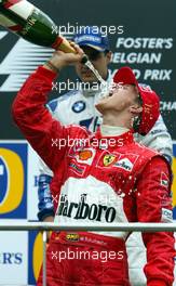 01.09.2002 Spa-Francorchamps, Belgien, F1 in Spa, Sonntag, Podium, Michael Schumacher (1ter), Juan Pablo Montoya (3ter), Circuit de Spa Francorchamps, Formel 1 Grand Prix (GP) von Belgien 2002 (Belgian, BEL) c xpb.cc - weitere Bilder auf der Datenbank unter www.xpb.cc - Email: info@xpb.cc