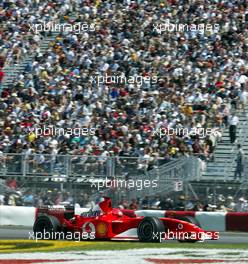 07.06.2002 Montreal, Kanada, F1 in Montreal, Training am Donnerstag, Michael Schumacher (Ferrari, F2002, Nr. 01) auf der Strecke, Formel 1 Grand Prix (GP) von Canada 2002, Ile Notre-Dame c xpb.cc - Email: info@xpb.cc, weitere Bilder auf der Datenbank: www.xpb.cc