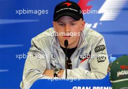 25.04.2002 Barcelona, Spanien, Pressekonferenz der FIA am Donnerstag mit Kimi Raikkonen - Räikkönen (McLaren Mercedes), Formel 1 Grand Prix (GP) von Spanien 2002. c xpb.cc Email: info@xpb.cc, weitere Bilder auf der Datenbank: www.xpb.cc
