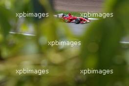 26.04.2002 Barcelona, Spanien, Barcelona, Training am Freitag, Michael Schumacher (Ferrari) auf der Strecke, FEATURE, Formel 1 Grand Prix (GP) von Spanien 2002. c xpb.cc Email: info@xpb.cc, weitere Bilder auf der Datenbank: www.xpb.cc
