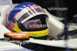 27.04.2002 Barcelona, Spanien, Barcelona, Training am Samstag, Jaques Villeneuve (BAR Honda) in der Box, Formel 1 Grand Prix (GP) von Spanien 2002. c xpb.cc Email: info@xpb.cc, weitere Bilder auf der Datenbank: www.xpb.cc