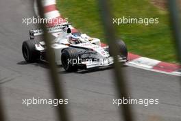 26.04.2002 Barcelona, Spanien, Barcelona, Training am Freitag, Olivier Panis auf der Strecke, Feature, Formel 1 Grand Prix (GP) von Spanien 2002. c xpb.cc Email: info@xpb.cc, weitere Bilder auf der Datenbank: www.xpb.cc