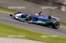 27.04.2002 Barcelona, Spanien, Barcelona, Training am Samstag, Nick Heidfeld (Sauber Petronas) auf der Strecke, Formel 1 Grand Prix (GP) von Spanien 2002. c xpb.cc Email: info@xpb.cc, weitere Bilder auf der Datenbank: www.xpb.cc