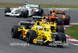 28.04.2002 Barcelona, Spanien, Barcelona, Rennen zum Formel 1 Grand Prix (GP) von Spanien 2002, Giancarlo Fisichella vor Takuma Sato (Jordan Honda) und Enrique Bernoldi (Orange Arrows) und Jaques Villeneuve (BAR Honda), Sonntag, Strecke c xpb.cc Email: info@xpb.cc, weitere Bilder auf der Datenbank: www.xpb.cc