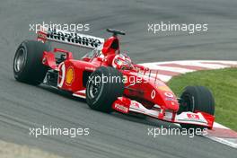 27.04.2002 Barcelona, Spanien, Barcelona, Training am Samstag, Rubens Barrichello (Ferrari) auf der Strecke, Formel 1 Grand Prix (GP) von Spanien 2002. c xpb.cc Email: info@xpb.cc, weitere Bilder auf der Datenbank: www.xpb.cc