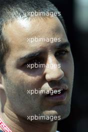25.04.2002 Barcelona, Spanien, Juan Pablo Montoya im Fahrerlager - Paddock am Donnerstag, Portrait, Formel 1 Grand Prix (GP) von Spanien 2002. c xpb.cc Email: info@xpb.cc, weitere Bilder auf der Datenbank: www.xpb.cc