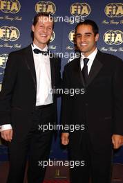 13.12.2002 Monte Carlo, Monaco, Offizielle FIA Jahresabschlußgala und Preisverleihung für die Formel1 Saison 2002 im Sporting Club von Monte Carlo - hier: Michael Schumacher und Juan-Pablo Montoya kommen an. - (Official FIA F1 price giving ceremony 2002, FIA - Fédération Internationale de l'Automobile, 13.12.2002, Friday / Freitag)  c fia.com/xpb.cc - weitere Bilder auf der Datenbank unter www.xpb.cc. For further information's have a look on fia.com.