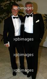 13.12.2002 Monte Carlo, Monaco, Offizielle FIA Jahresabschlußgala und Preisverleihung für die Formel1 Saison 2002 im Sporting Club von Monte Carlo - hier: Willi Weber und Michael Schumacher - (Official FIA F1 price giving ceremony 2002, FIA - Fédération Internationale de l'Automobile, 13.12.2002, Friday / Freitag)  c fia.com/xpb.cc - weitere Bilder auf der Datenbank unter www.xpb.cc. For further information's have a look on fia.com.