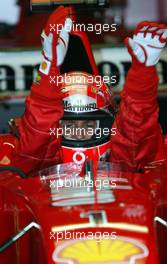 26.07.2002 Hockenheim, Deutschland, F1 am Hockenheimring, Training am Freitag, Michael Schumacher (Ferrari) fährt das erste mal aus der Box, Formel 1 Grand Prix (GP), Großer Preis von Deutschland 2002 (Baden Württemberg) c xpb.cc - weitere Bilder auf der Datenbank unter www.xpb.cc - Email: info@xpb.cc