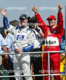 28.07.2002 Hockenheim, Deutschland, F1 am Hockenheimring, vor dem WarmUp am Sonntag, Fahrerparade mit Ralf und Michael Schumacher, Formel 1 Grand Prix (GP), Großer Preis von Deutschland 2002 (Baden Württemberg) c Wiessmann/xpb.cc - weitere Bilder auf der Datenbank unter www.xpb.cc - Email: info@xpb.cc