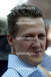 15.08.2002 Budapest, Ungarn, F1 in Budapest, Donnerstag, Ankunft der Fahrer im Paddock Bereich, hier Michael Schumacher (Ferrari), 'Portrait, Formel 1 Grand Prix (GP) von Ungarn 2002 (Ungary, Budapest) c xpb.cc - weitere Bilder auf der Datenbank unter www.xpb.cc - Email: info@xpb.cc