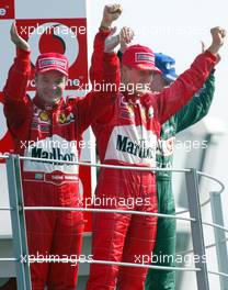 15.09.2002 Monza, Italien, F1 in Monza, Sonntag, Podium GP von Italien, Rubens Barrichello, Michael Schumacher - Autodromo Nazionale Monza, Formel 1 Grand Prix (GP) von Italien 2002 (Italy). c xpb.cc - weitere Bilder auf der Datenbank unter www.xpb.cc - Email: info@xpb.cc