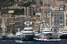 24.05.2002 Monte Carlo, Monaco, F1 in Monaco, Freitag, (F1 freier Tag), Blick auf den Hafen und MonteCarlo, FEATURE, Formel 1 Grand Prix (GP) von Monaco 2002 in Monte Carlo, Monaco c xpb.cc Email: info@xpb.cc, weitere Bilder auf der Datenbank: www.xpb.cc