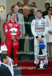 26.05.2002 Monte Carlo, Monaco, F1 in Monaco, Sonntag, Podium / Park Ferme, Michael Schumacher 2ter und David Coulthard 1ter, Formel 1 Grand Prix (GP) von Monaco 2002 in Monte Carlo, Monaco c xpb.cc Email: info@xpb.cc, weitere Bilder auf der Datenbank: www.xpb.cc