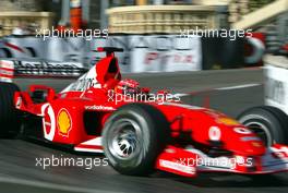 25.05.2002 Monte Carlo, Monaco, F1 in Monaco, Samstag, Training, Michael Schumacher (Ferrai) auf der Strecke, Formel 1 Grand Prix (GP) von Monaco 2002 in Monte Carlo, Monaco c xpb.cc Email: info@xpb.cc, weitere Bilder auf der Datenbank: www.xpb.cc