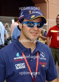22.05.2002 Monte Carlo, Monaco, F1 in Monaco, Mittwoch, Felipe Massa kommt im Paddock Bereich an, Formel 1 Grand Prix (GP) von Monaco 2002 in Monte Carlo, Monaco c xpb.cc Email: info@xpb.cc, weitere Bilder auf der Datenbank: www.xpb.cc