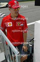 17.03.2002 Sepang, Malaysia, Fahrerparade, GP von Malaysia am Sonntag, Michael Schumacher, Grand Prix, Kuala Lumpur, KUL, Sepang. c xpb.cc Mail: info@xpb.cc  Datenbank: www.xpb.cc 