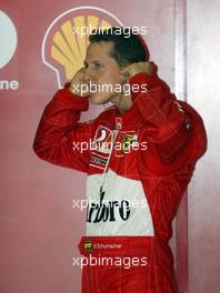 16.03.2002 Sepang, Malaysia, Qualifying am Samstag, Michael Schumacher (Ferrari), Box, Grand Prix, GP von Malaysia, Kuala Lumpur, KUL, Sepang. c xpb.cc Mail: info@xpb.cc  Datenbank: www.xpb.cc 