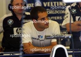 27.09.2002 Indianapolis, USA, F1 in Indianapolis, Freitag, Juan Pablo Montoya (BMW WilliamsF1) in der Box, 2002 SAP United States Grand Prix - (USGP, Formel 1, USA, Grand Prix, GP). c xpb.cc - weitere Bilder auf der Datenbank unter www.xpb.cc - Email: info@xpb.cc