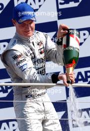 29.09.2002 Indianapolis, USA, F1 in Indianapolis, Sonntag 29.09.2002, Podium, David Coulthard, 2002 SAP United States Grand Prix - (USGP, Formel 1, USA, Grand Prix, GP). c xpb.cc - weitere Bilder auf der Datenbank unter www.xpb.cc - Email: info@xpb.cc