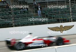 27.09.2002 Indianapolis, USA, F1 in Indianapolis, Freitag, Allan McNish (Toyota Racing, TF102, Nr. 23) auf der Strecke, 2002 SAP United States Grand Prix - (USGP, Formel 1, USA, Grand Prix, GP). c xpb.cc - weitere Bilder auf der Datenbank unter www.xpb.cc - Email: info@xpb.cc